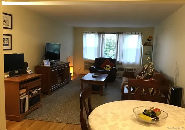 Photo 3 of House for sale at 6 Birchwood Ct #4B, North Hempstead, NY 11501 | MLS# 1038170 | Listing updated on 2026-08-26