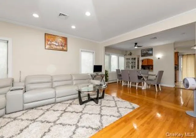 2nd image of 14 N 4th St, North Hempstead, NY 11040 | MLS# 1038186