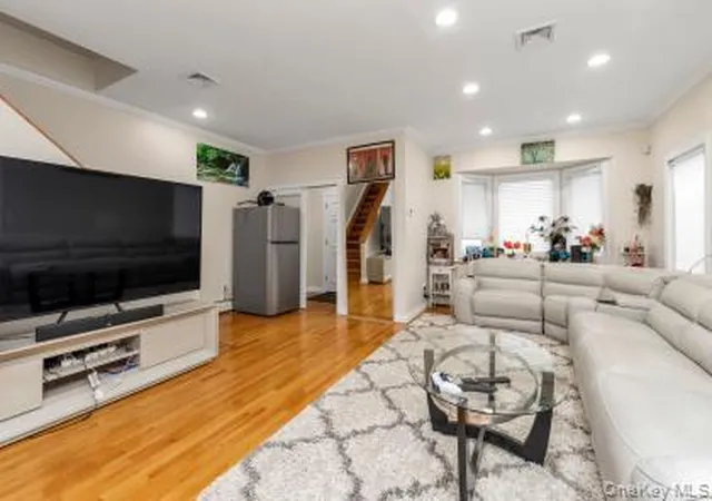 Photo 3 of Single family home for sale at 14 N 4th Street, North Hempstead, NY 11040 | MLS# 1038186 | Listing updated on 2026-09-24