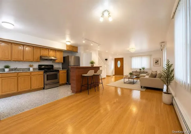 Photo 3 of Single family home for sale at 75 01 167th Street, New York, NY 11366 | MLS# 1038204 | Listing updated on 2026-08-15