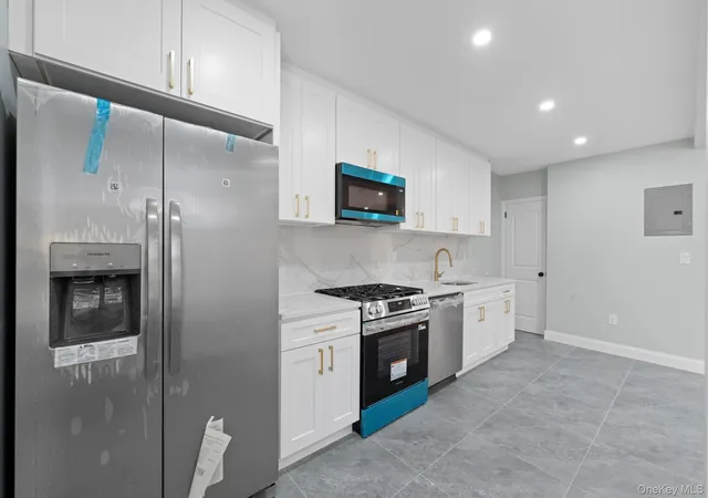 Photo 3 of Single family home for sale at 13018 227th Street, New York, NY 11413 | MLS# 1038205 | Listing updated on 2026-08-30