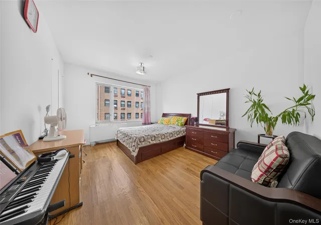 Photo 4 of Condo for sale at 71-28 163rd Street #2A, New York, NY 11365 | MLS# 1038213 | Listing updated on 2026-09-18