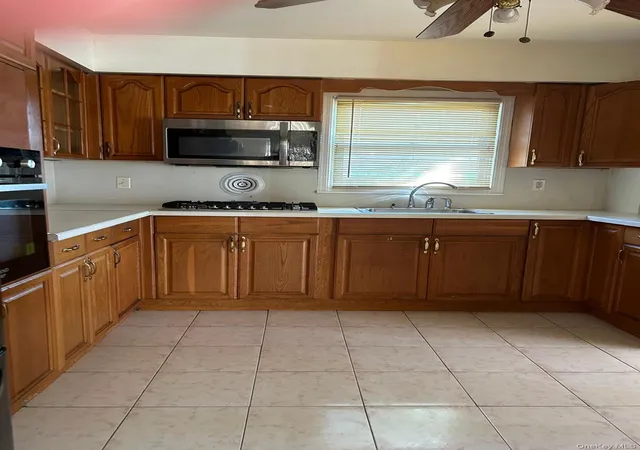 Photo 3 of Single family home for sale at 24615 137th Avenue, New York, NY 11422 | MLS# 1038220 | Listing updated on 2026-08-17