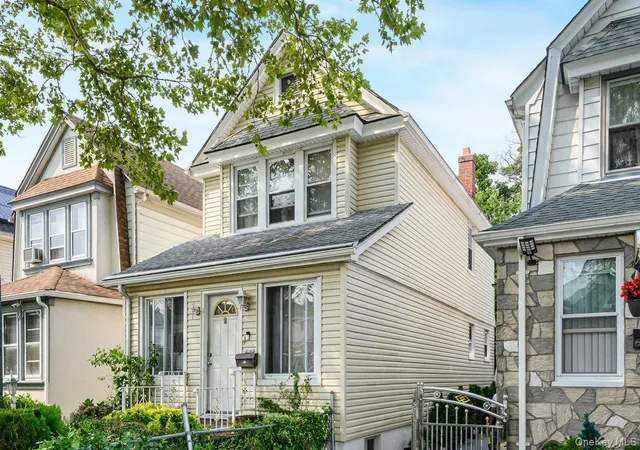 Photo 3 of Sale Pending at 9344 Vanderveer St, New York, NY 11428 | MLS# 1038231 | Listing updated on 2026-09-15