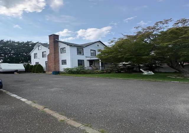 Photo 1 of Single family home for sale at 38 Jackson Ave, Oyster Bay, NY 11709 | MLS# 1038237 | Listing updated on 2026-09-05