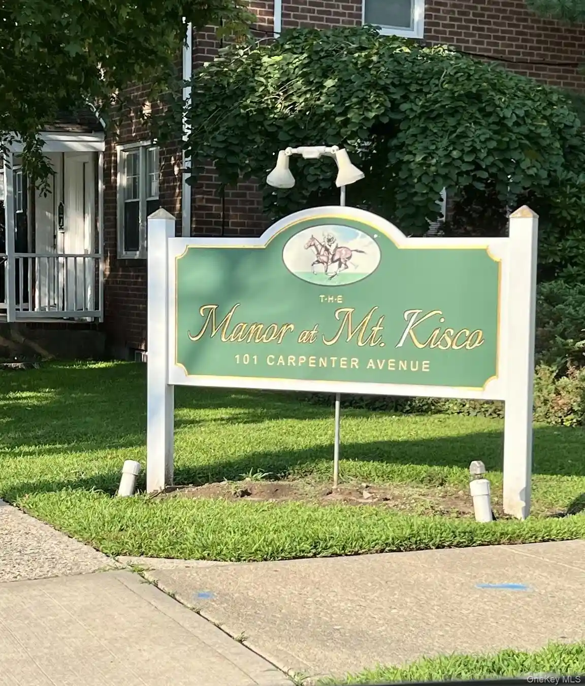 Listing Photo 2 - Condo for sale in 101 Carpenter Ave located at 101 Carpenter Ave, Mount Kisco, NY 10549 - Unit #B5