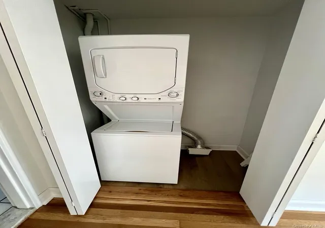 Listing Photo 2 - Condo for sale in building located at 101 Carpenter Ave, Mount Kisco, NY 10549 - Unit #B5