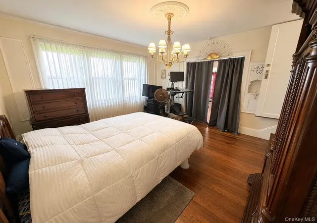 Photo 3 of House for sale at 255 Beach 122nd St, New York, NY 11694 | MLS# 1038249 | Listing updated on 2026-08-27
