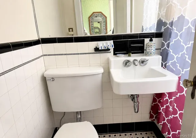 Photo 4 of House for sale at 255 Beach 122nd St, New York, NY 11694 | MLS# 1038249 | Listing updated on 2026-08-27