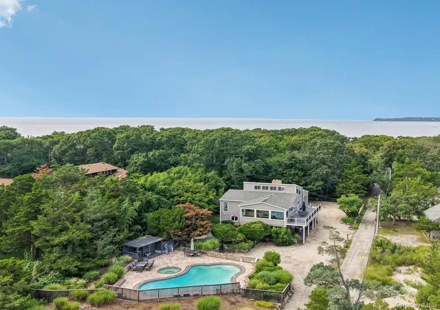 1st image of 588 E Long Beach Rd, Smithtown, NY 11780 | MLS# 1038256