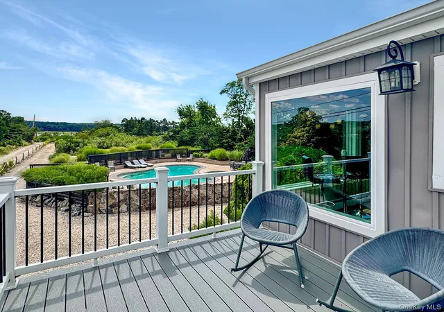 Photo 3 of Single family home for sale at 588 E Long Beach Rd, Smithtown, NY 11780 | MLS# 1038256 | Listing updated on 2026-10-08
