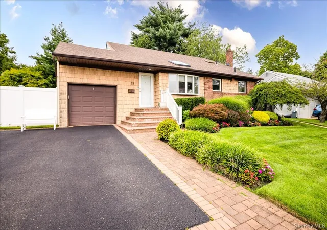 Photo 2 of Sale Pending at 19 Jerold St, Oyster Bay, NY 11803 | MLS# 1038262 | Listing updated on 2026-09-19