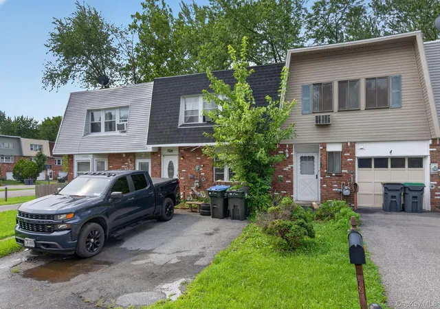 17th image of 50 Hampton Ct, Middletown, NY 10941 | MLS# 1038267