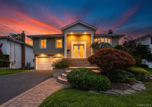 Photo 1 of Sale Pending at 3165 Clubhouse Rd, Hempstead, NY 11566 | MLS# 1038278 | Listing updated on 2026-10-08