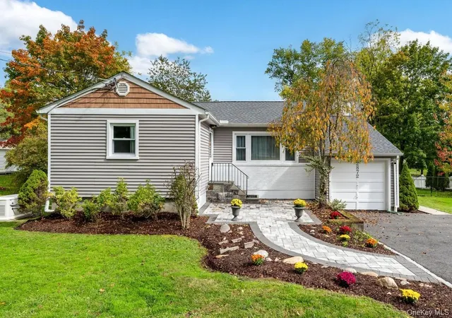 Photo 1 of Single family home for sale at 2872 Old Yorktown Rd, Yorktown, NY 10598 | MLS# 1038293 | Listing updated on 2026-10-22