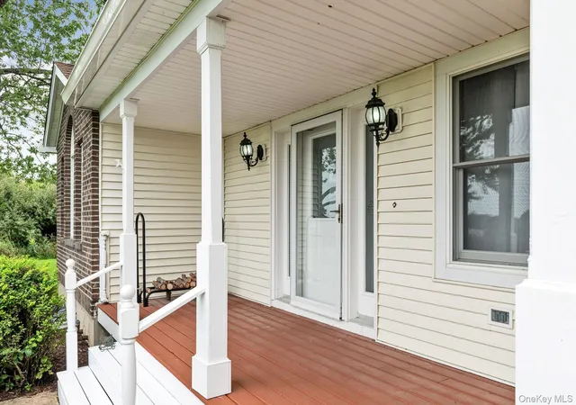 Photo 3 of Sale Pending at 19 Cedar Hl Dr, Warwick (town), NY 10990 | MLS# 1038297 | Listing updated on 2026-09-05