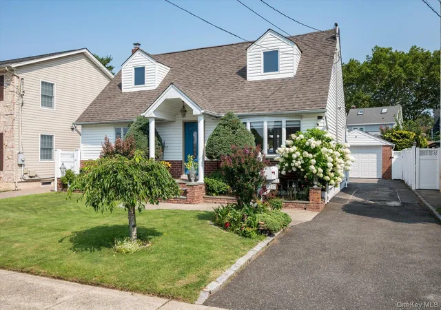 Photo 2 of Sale Pending at 944 Cathedral Ave, Hempstead, NY 11010 | MLS# 1038320 | Listing updated on 2026-09-04