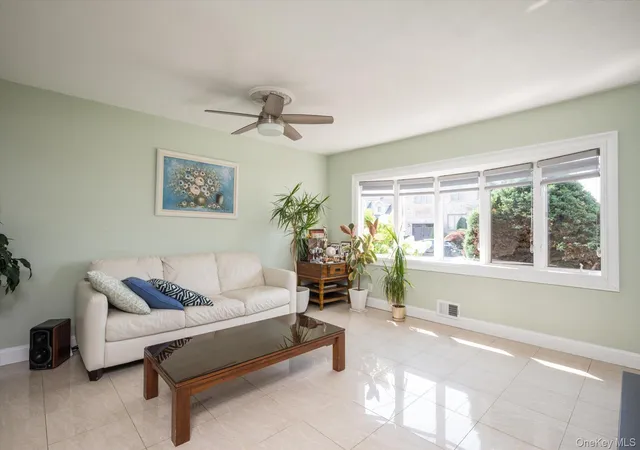 Photo 4 of Sale Pending at 944 Cathedral Ave, Hempstead, NY 11010 | MLS# 1038320 | Listing updated on 2026-09-04