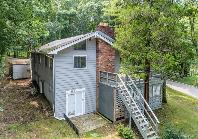 Photo 1 of Sale Pending at 142 Fish Cvs Rd, Southampton, NY 11968 | MLS# 1038324 | Listing updated on 2026-09-15