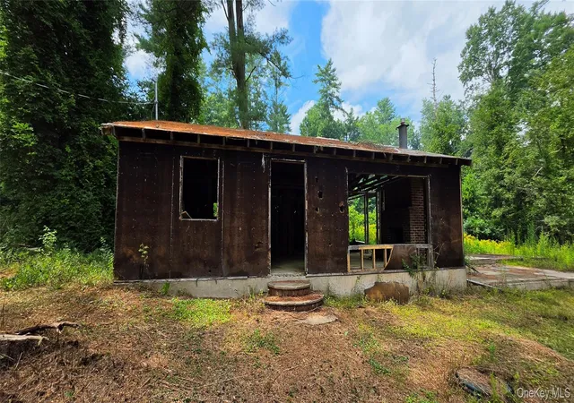 Photo 3 of Single family home for sale at 6010 State Route 97, Tusten, NY 12764 | MLS# 1038327 | Listing updated on 2026-08-18