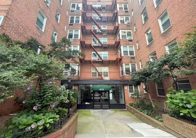Listing Photo 1 - Condo for sale in building located at 143-40 41St Ave, New York, NY 11355 - Unit #4H