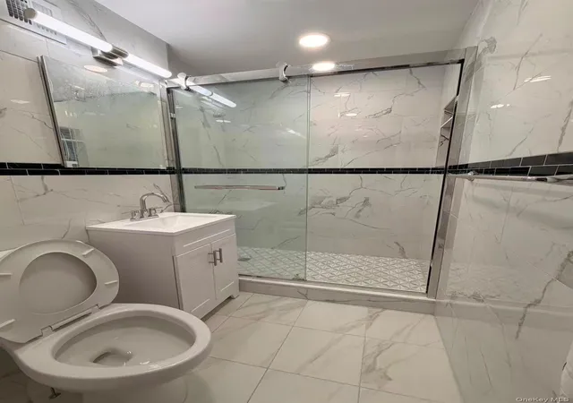 Listing Photo 4 - Condo for sale in building located at 143-40 41St Ave, New York, NY 11355 - Unit #4H