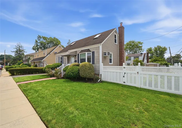 Photo 3 of Sale Pending at 1377 C St, Hempstead, NY 11003 | MLS# 1038330 | Listing updated on 2026-08-27