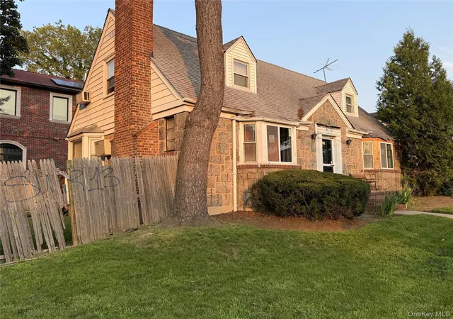 Photo 2 of Single family home for sale at 185-02 69th Avenue, New York, NY 11365 | MLS# 1038337 | Listing updated on 2026-08-14
