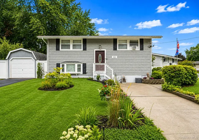 Photo 1 of Sale Pending at 44 Buckskin Ln, Brookhaven, NY 11784 | MLS# 1038346 | Listing updated on 2026-09-22