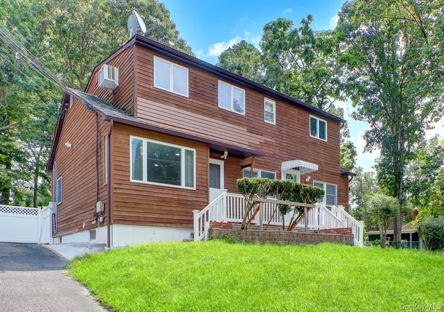 Photo 1 of Sale Pending at 653 Meadow Rd, Smithtown, NY 11787 | MLS# 1038388 | Listing updated on 2026-09-23