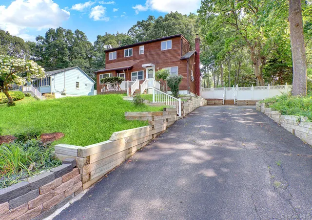 Photo 3 of Sale Pending at 653 Meadow Rd, Smithtown, NY 11787 | MLS# 1038388 | Listing updated on 2026-09-23