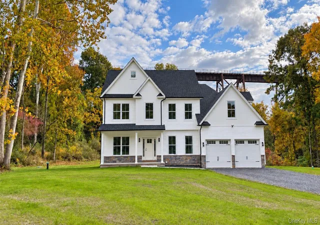 Single family home for sale at 4 Rosewood Ln, Cornwall, NY 12553 | MLS# 1038395