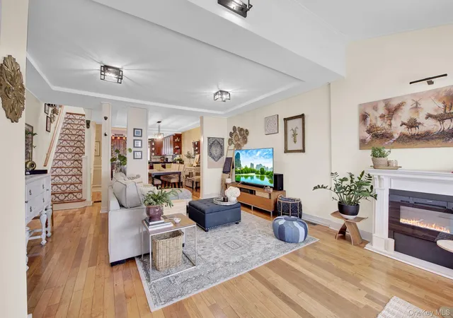 Photo 3 of Sale Pending at 9137 91st Street, New York, NY 11421 | MLS# 1038403 | Listing updated on 2026-09-16