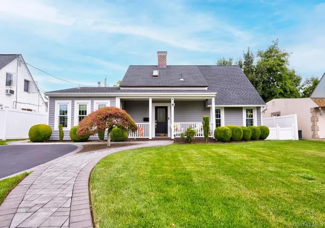 Photo 1 of Sale Pending at 17 Trapper Ln, Hempstead, NY 11756 | MLS# 1038412 | Listing updated on 2026-08-21