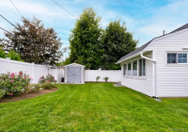 Photo 4 of Sale Pending at 17 Trapper Ln, Hempstead, NY 11756 | MLS# 1038412 | Listing updated on 2026-08-21