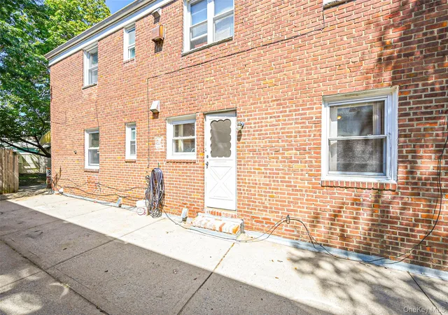 Photo 3 of Sale Pending at 7518 197th Street, New York, NY 11366 | MLS# 1038416 | Listing updated on 2026-09-02