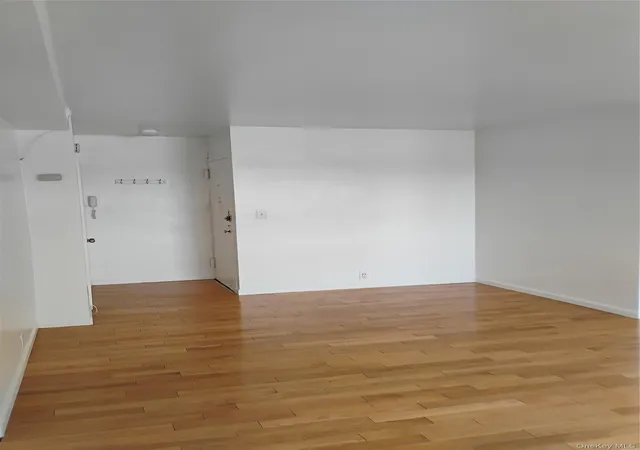 Photo 2 of Condo for sale at 5 Fordham Hl Oval #9A, New York, NY 10468 | MLS# 1038441 | Listing updated on 2026-09-02