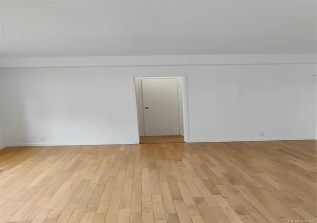 Photo 3 of Condo for sale at 5 Fordham Hl Oval #9A, New York, NY 10468 | MLS# 1038441 | Listing updated on 2026-09-02