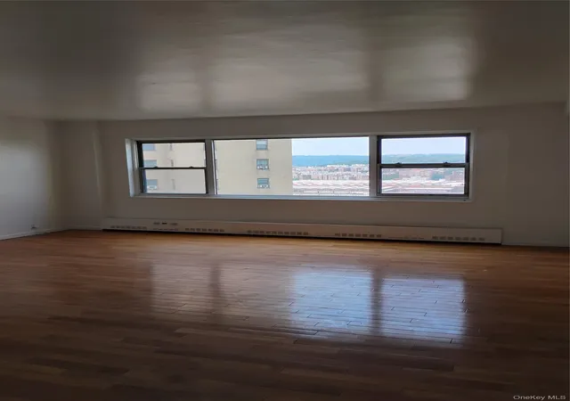 Photo 3 of House for sale at 5 Fordham Hl Oval #9A, New York, NY 10468 | MLS# 1038441 | Listing updated on 2026-09-02