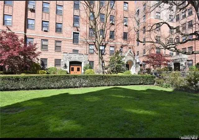 8th image of 840 Bronx River Rd #3B, Yonkers, NY 10701 | MLS# 1038442
