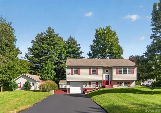 Single family home for sale at 2 Linden Dr, Newburgh (Town), NY 12550 | MLS# 1038458