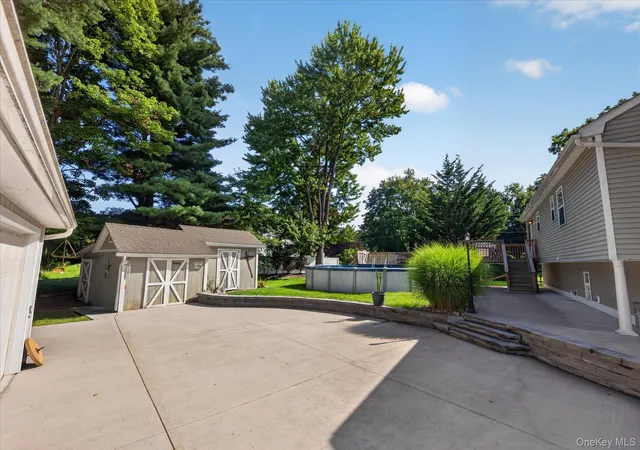 Photo 4 of Single family home for sale at 2 Linden Dr, Newburgh (town), NY 12550 | MLS# 1038458 | Listing updated on 2026-09-15
