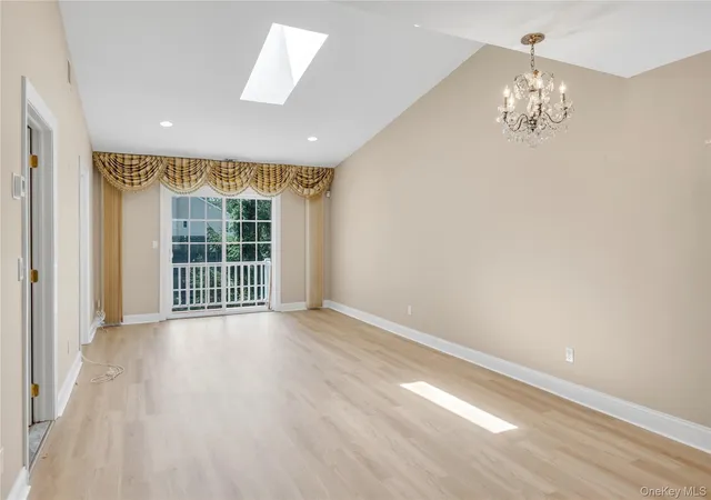 2nd image of 1118 Savoy Dr, Huntington, NY 11747 | MLS# 1038468