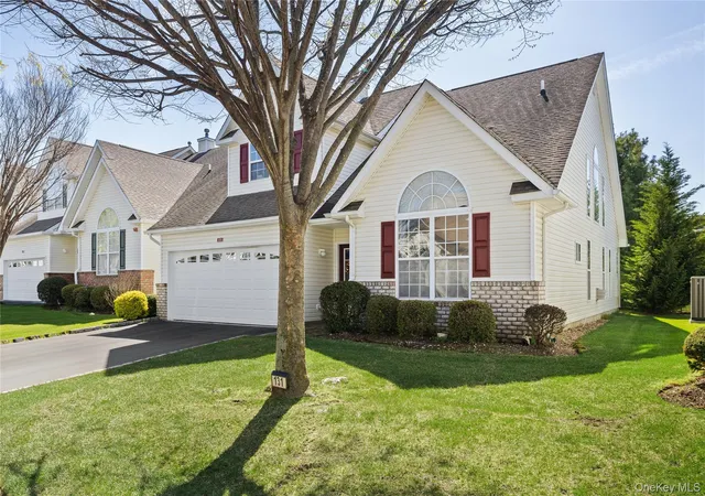 Photo 3 of Condo for sale at 131 Constantine Way, Brookhaven, NY 11766 | MLS# 1038503 | Listing updated on 2026-09-17