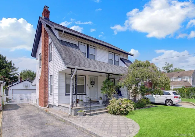 2nd image of 9 Christabel St, Hempstead, NY 11563 | MLS# 1038504
