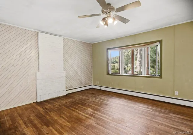 Photo 3 of Sale Pending at 271 Wilson Blvd, Islip, NY 11751 | MLS# 1038507 | Listing updated on 2026-09-24