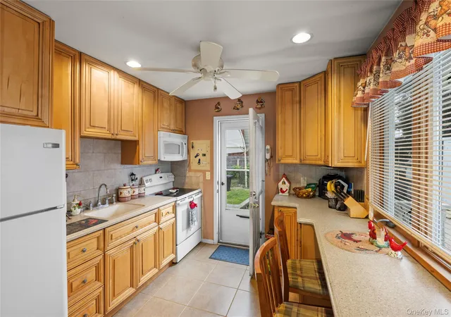 Photo 2 of Single family home for sale at 28 Book Ln, Hempstead, NY 11756 | MLS# 1038510 | Listing updated on 2026-09-06