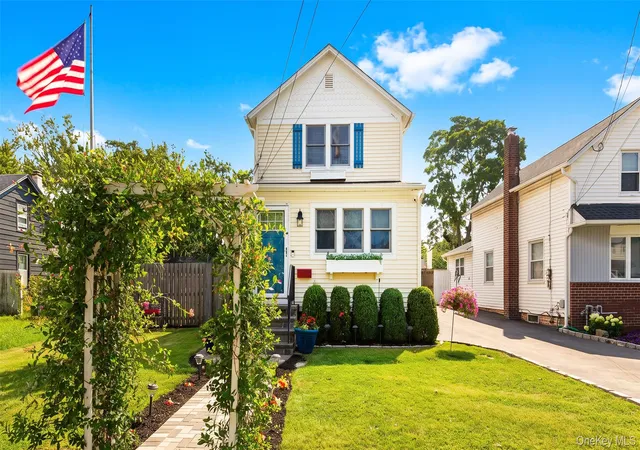Photo 1 of Sale Pending at 27 Wood Ave, Brookhaven, NY 11772 | MLS# 1038520 | Listing updated on 2026-09-01