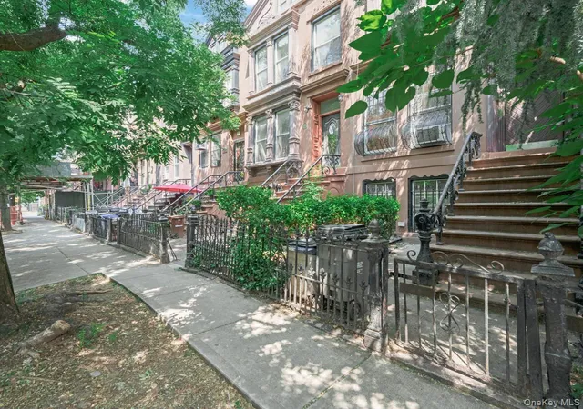 Photo 3 of Manufactured home for sale at 809a Greene Ave #HSE, New York, NY 11221 | MLS# 1038528 | Listing updated on 2026-08-14