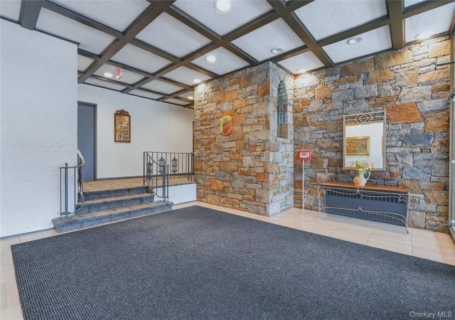 Listing Photo 2 - Condo for sale in building located at 25 Franklin Ave, White Plains, NY 10605 - Unit #6D